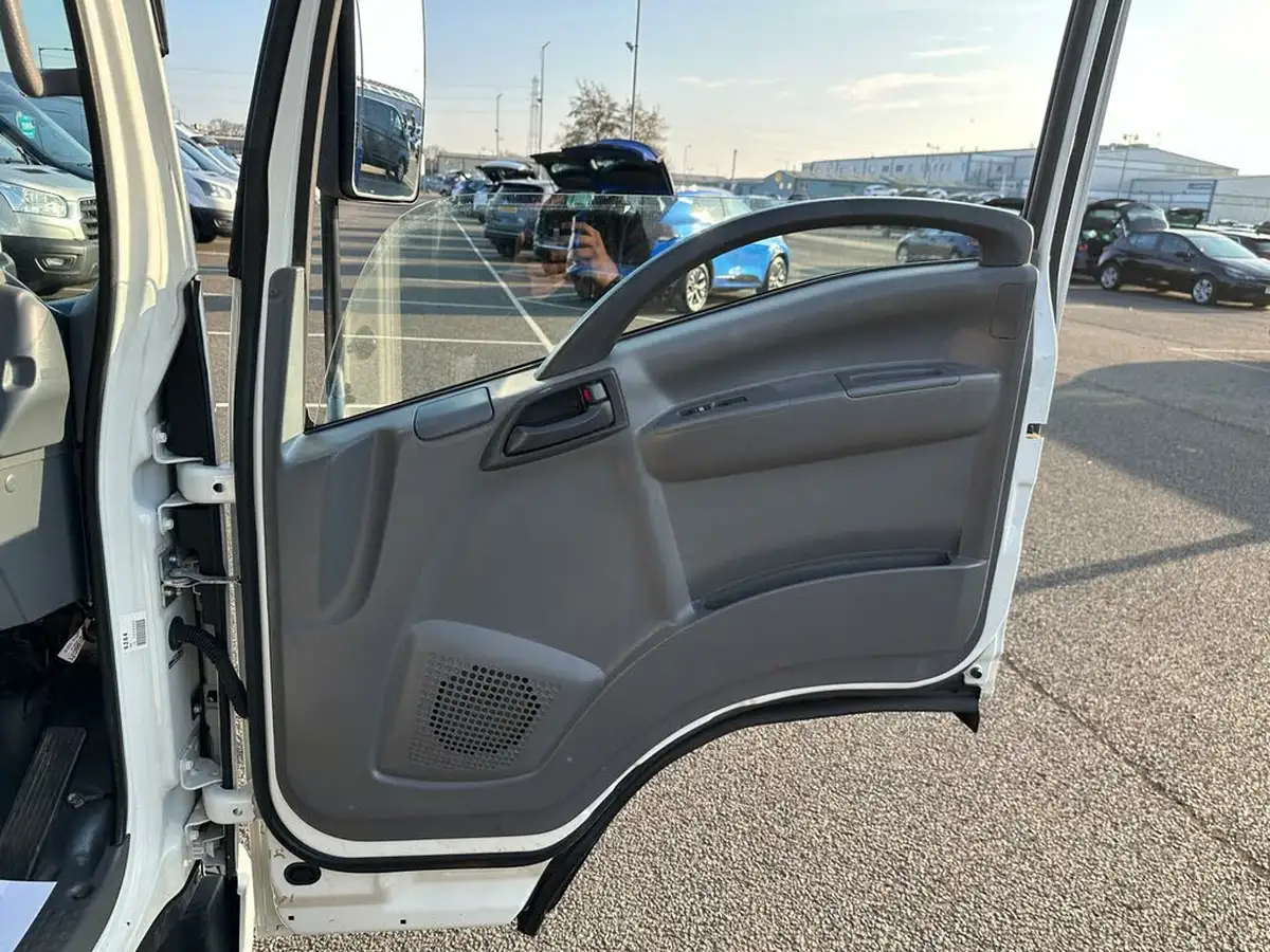2017-isuzu-truck-n-30td-n35120-s-grafter-dropside-truck-big-10