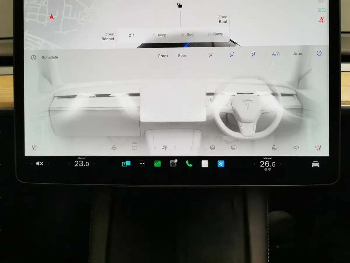2022-tesla-model-y-e-long-range-big-17