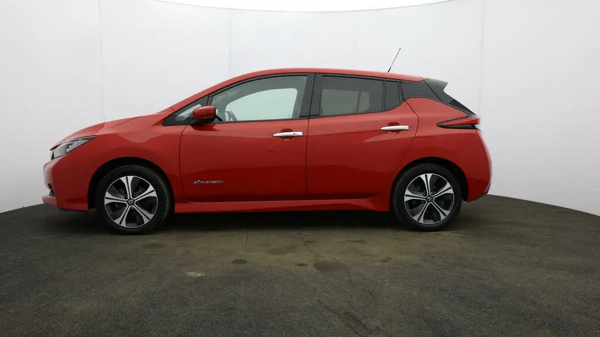 2020-nissan-leaf-e-e-tekna-big-62