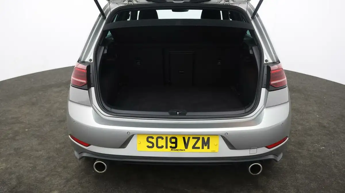 2019-volkswagen-golf-20-tsi-gti-performance-5d-big-16