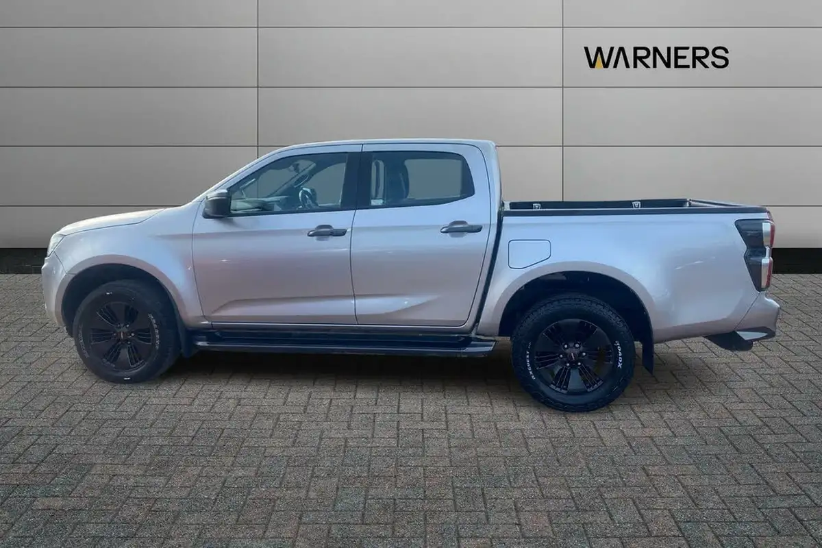 2021-isuzu-d-max-19td-v-cross-big-3