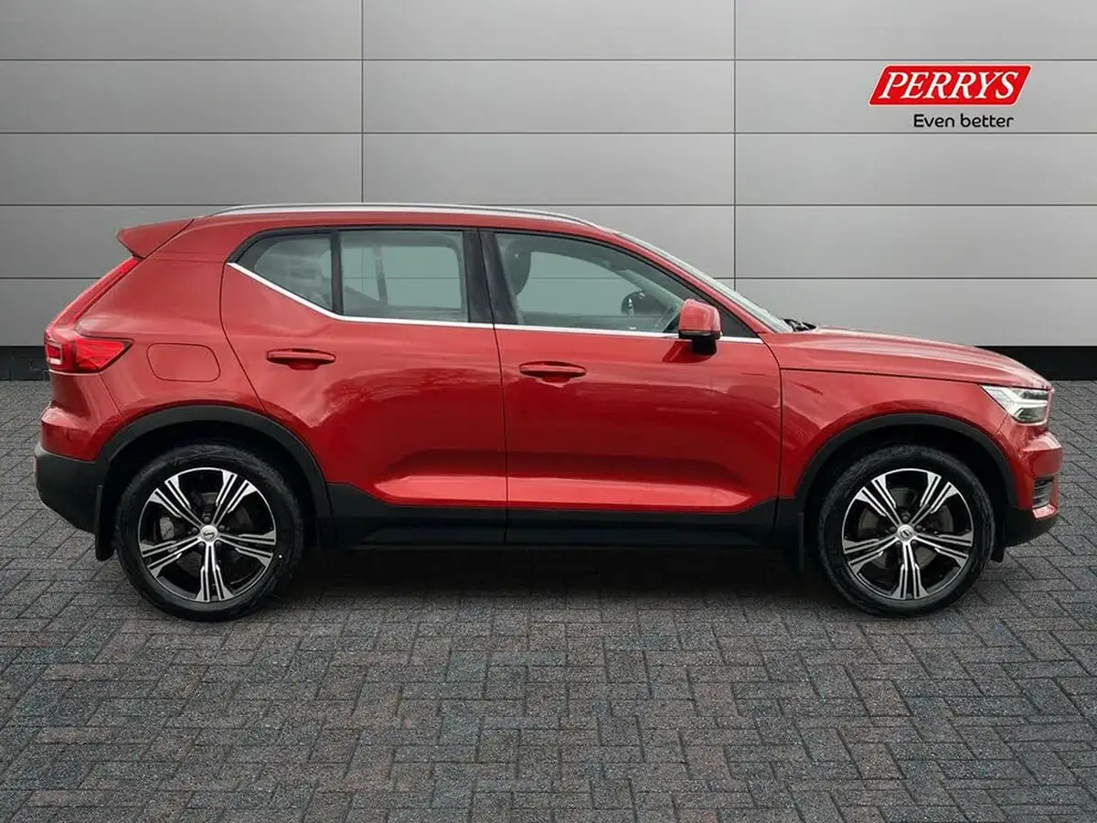 2021-volvo-xc40-15-t5-inscription-262bhp-big-2