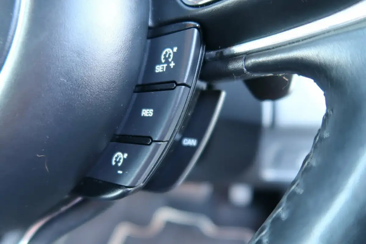 2015-jaguar-xj-series-30td-xj-portfolio-lwb-auto-big-71