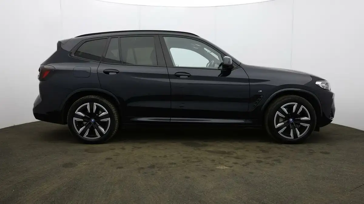 2022-bmw-ix3-e-m-sport-big-45