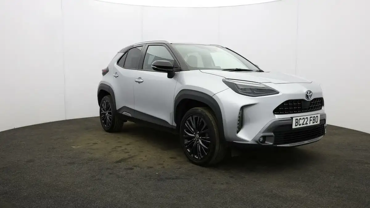 2022-toyota-yaris-cross-15-vvt-i-dynamic-big-0