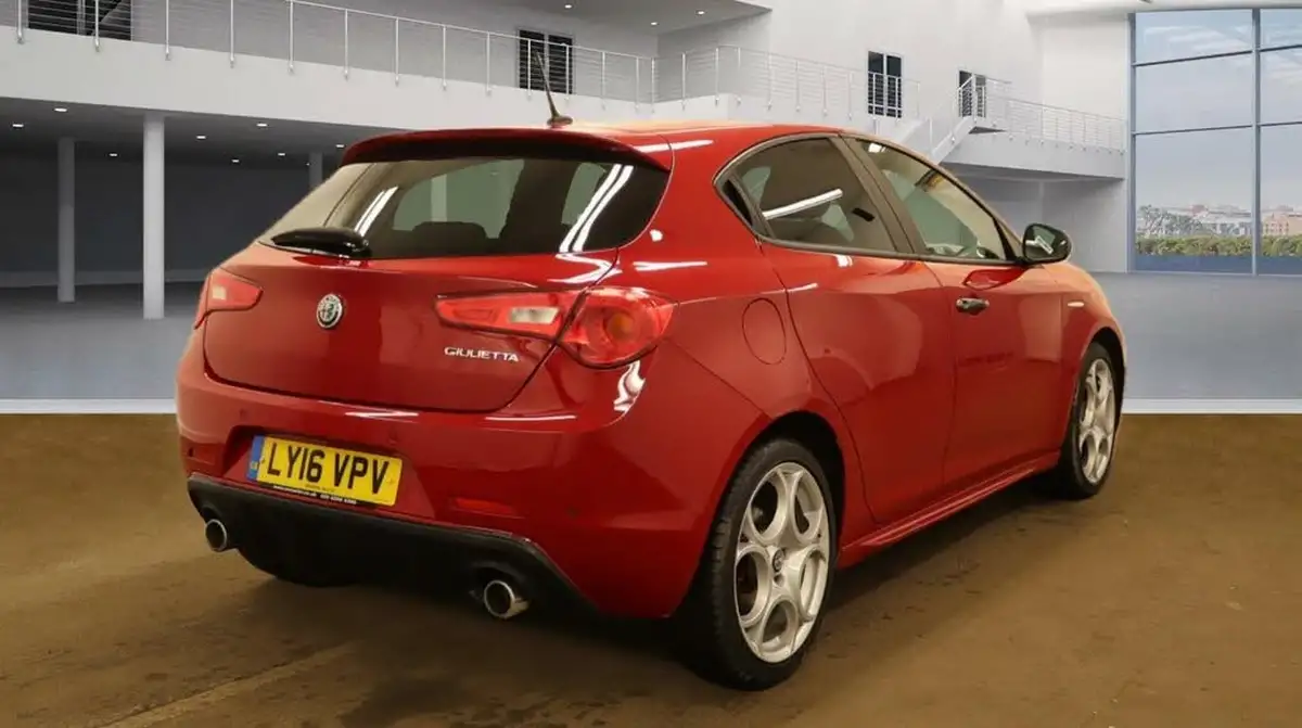 2016-alfa-romeo-giulietta-20jtdm-2-speciale-150bhp-big-1