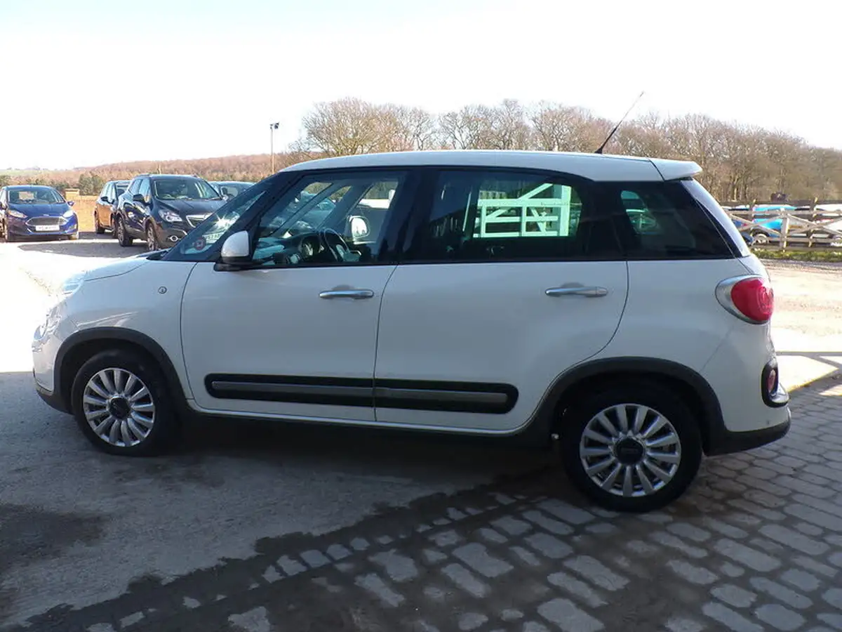 2016-fiat-500l-13-multijet-trekking-95bhp-big-3