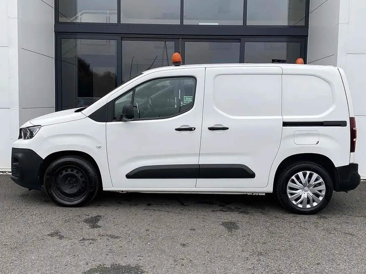 2019-peugeot-partner-15-bluehdi-1000-professional-100ps-eu6dt-panel-big-5