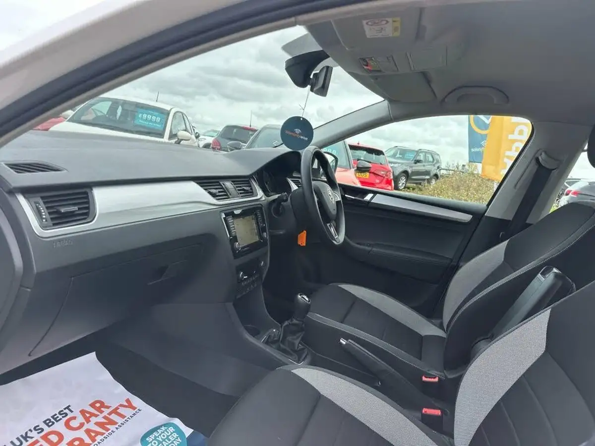2018-skoda-rapid-spaceback-10-tsi-se-tech-95ps-ss-big-3