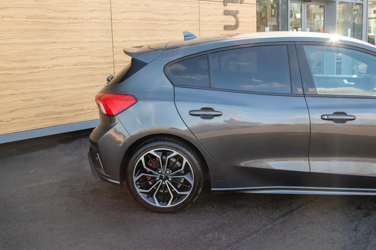 2020-ford-focus-10t-st-line-x-edition-125ps-hybrid-mhev-hatchback-big-10