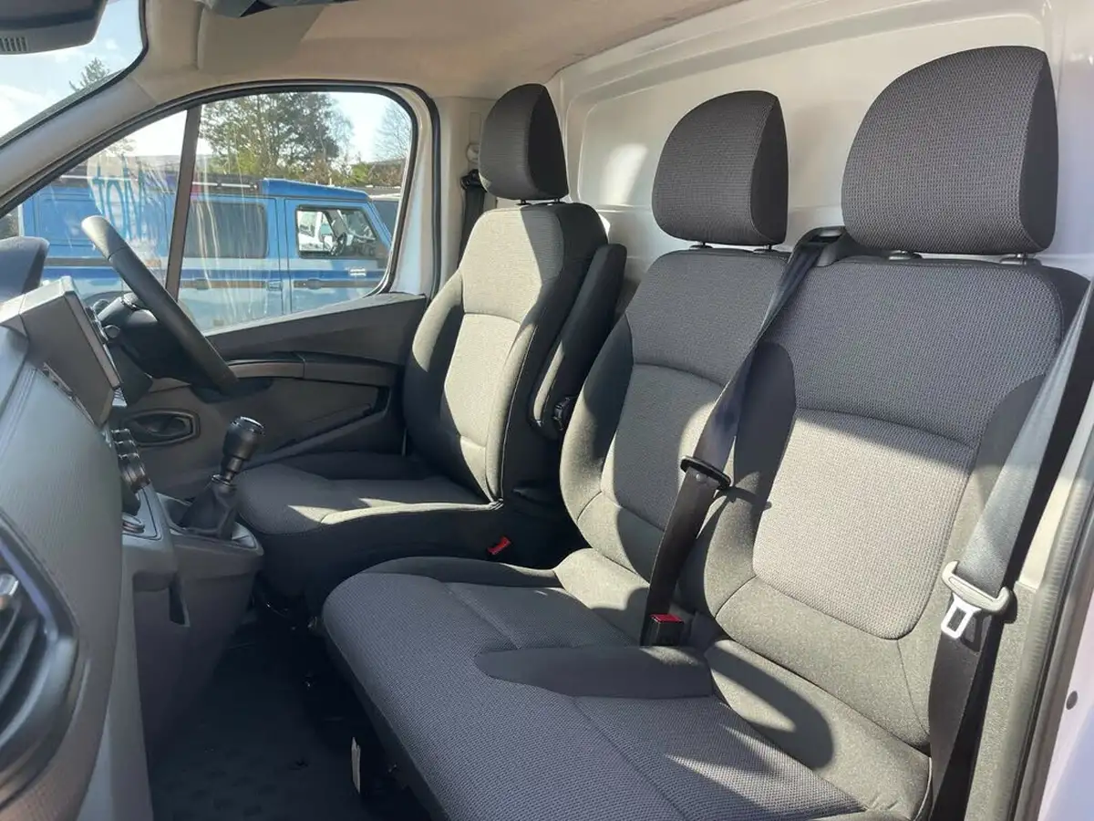2022-renault-trafic-20dci-sl28-130-business-big-17