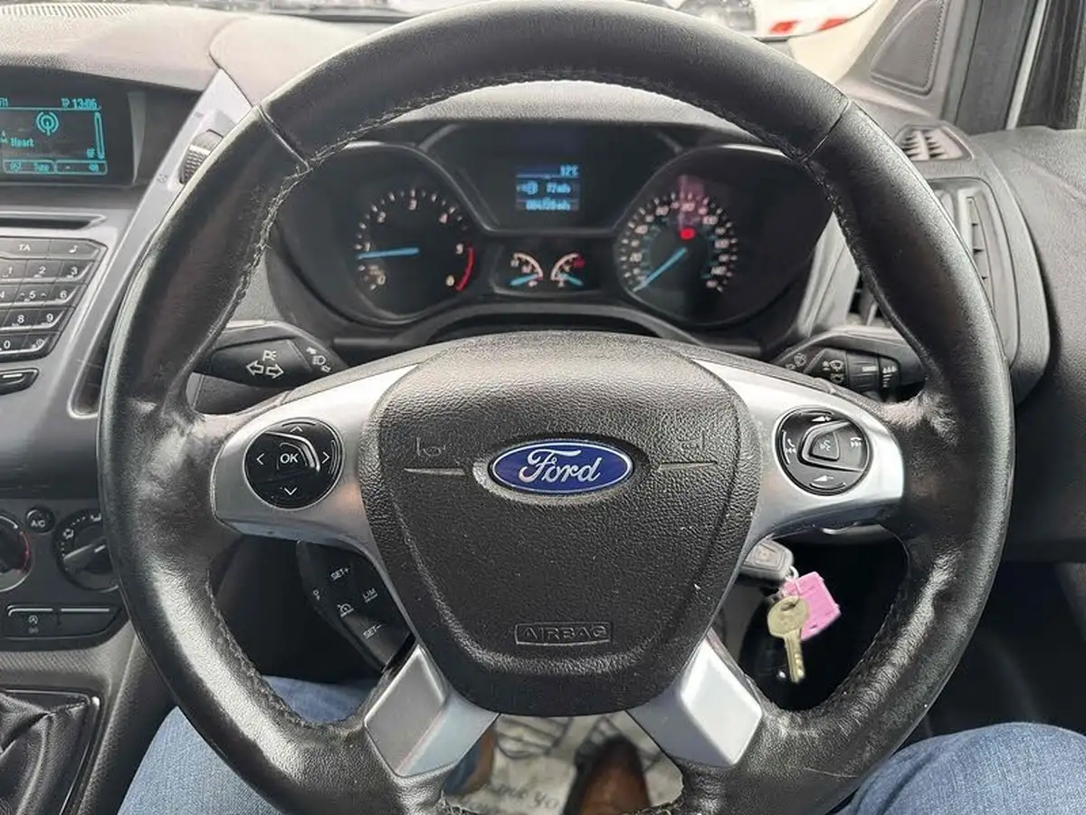 2017-ford-transit-connect-15tdci-l1-200-limited-big-30
