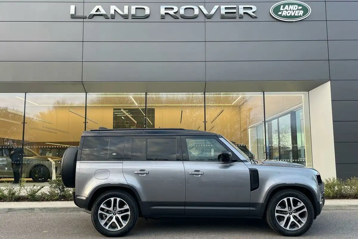2021-land-rover-110-defender-30-d250-hard-top-s-110-big-1