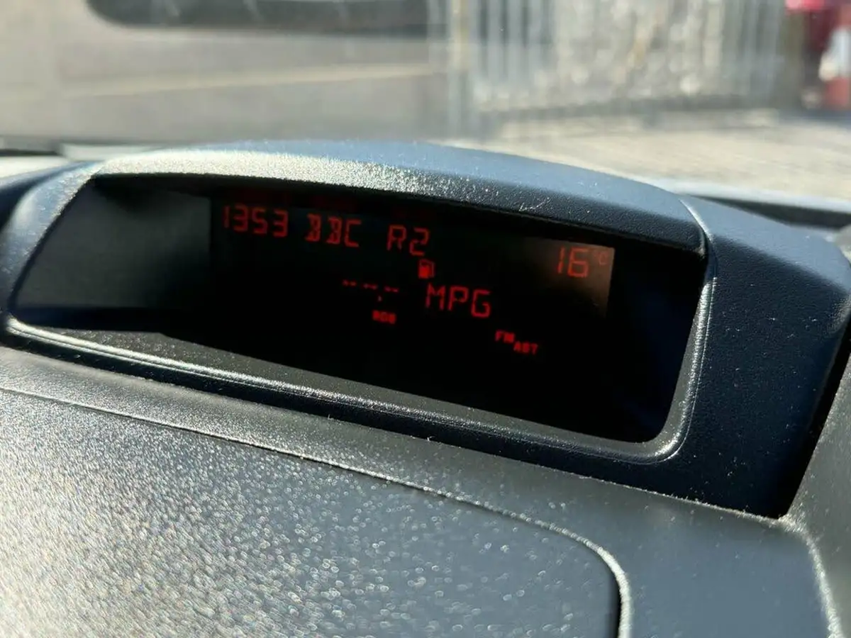 2008-citroen-berlingo-16td-xtr-90ps-big-24