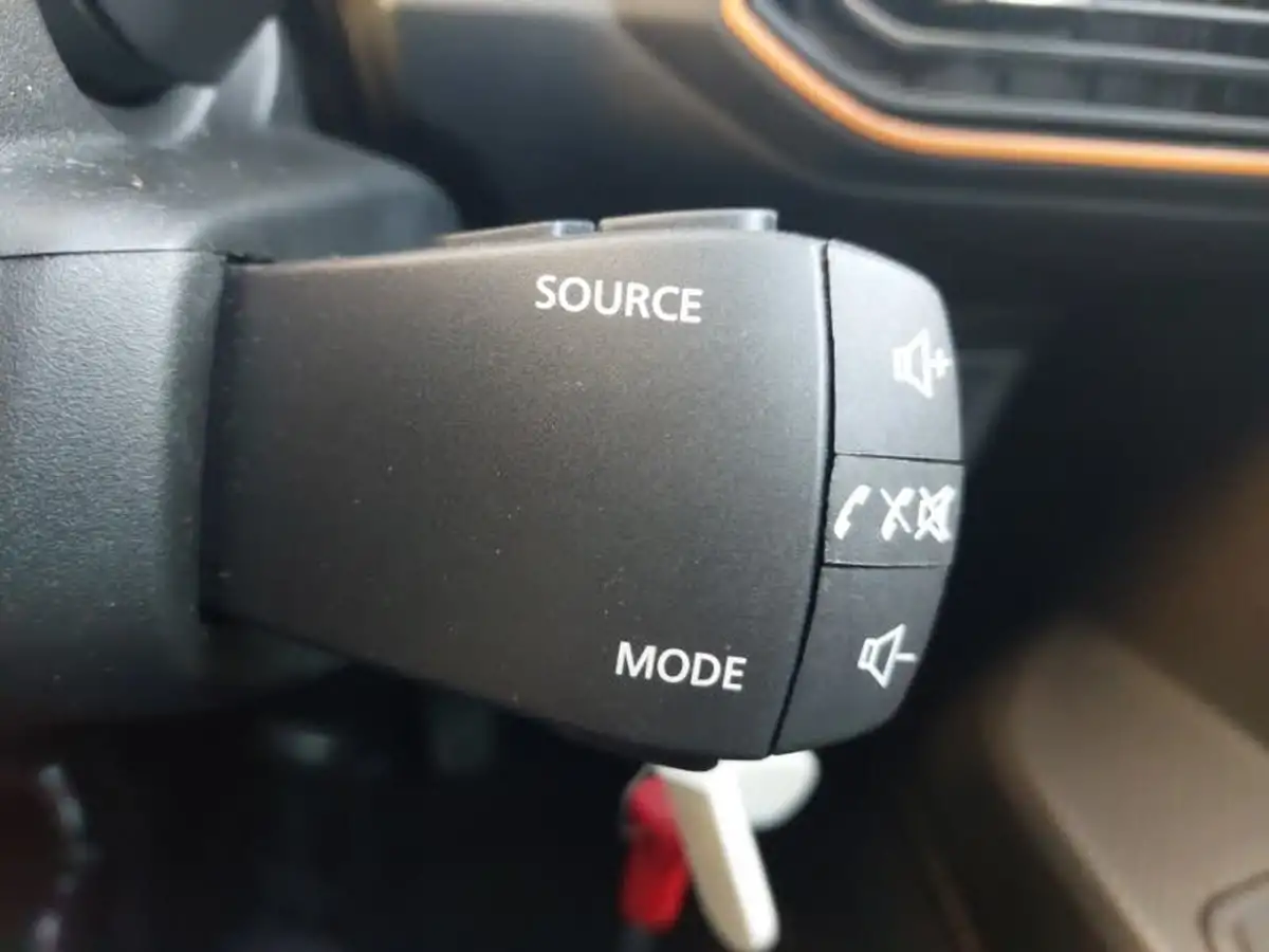 2022-dacia-sandero-stepway-10-tce-essential-90bhp-big-11