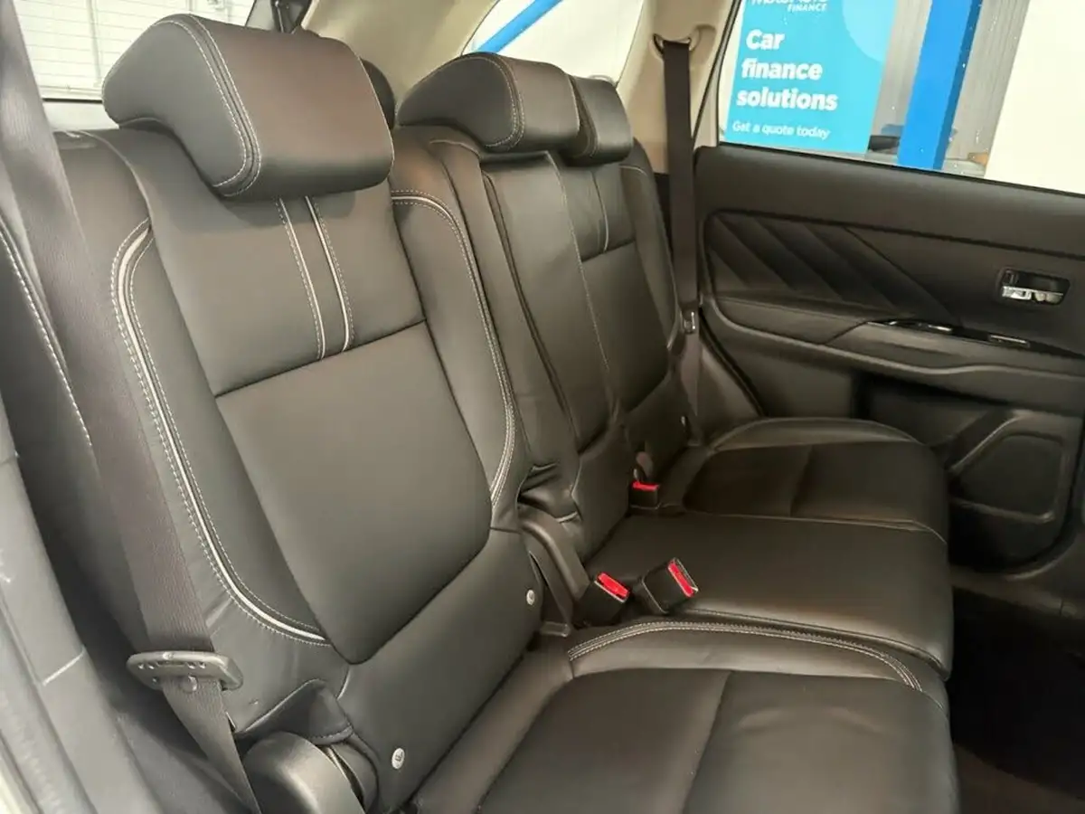 2018-mitsubishi-outlander-20-4hs-phev-5st-big-33