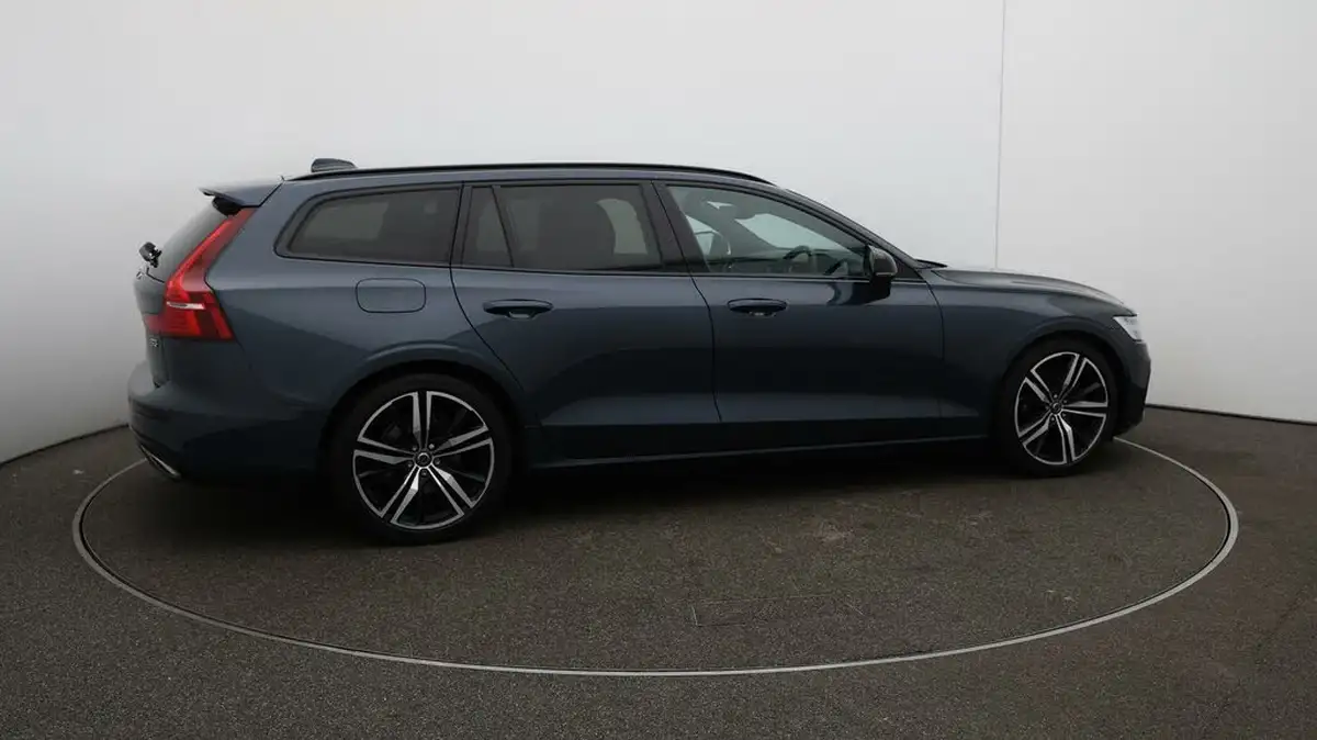 2021-volvo-v60-20-b3-r-design-160bhp-big-43