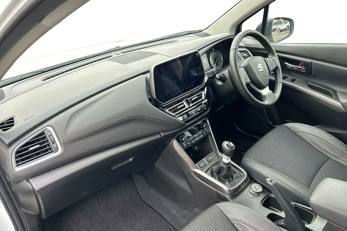 2023-suzuki-s-cross-14-boosterjet-ultra-allgrip-big-1