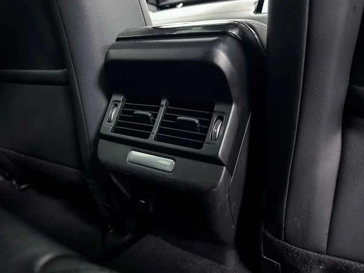 2021-land-rover-range-rover-evoque-15-p300e-r-dynamic-se-big-43