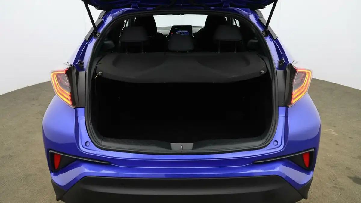 2018-toyota-c-hr-18-vvt-i-dynamic-big-17