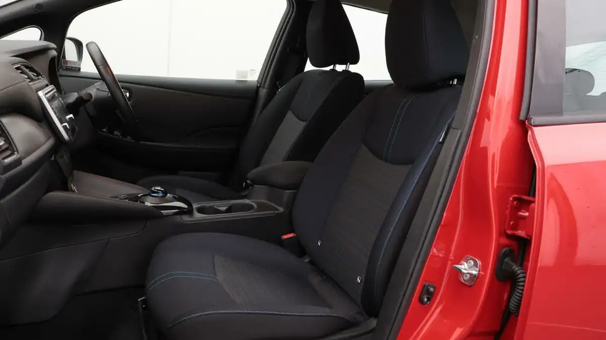 2019-nissan-leaf-e-acenta-big-14