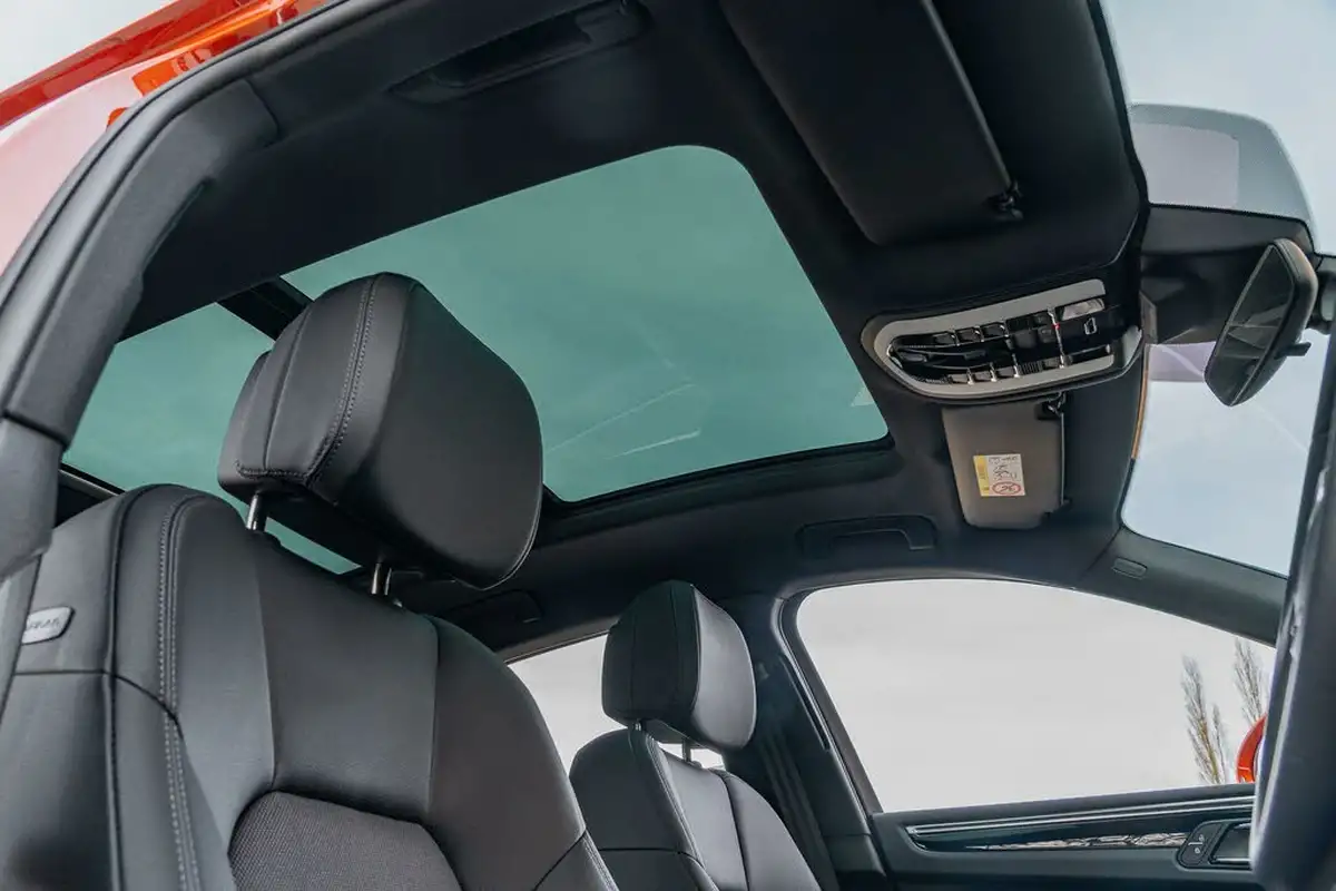2022-porsche-macan-29-v6-s-big-3