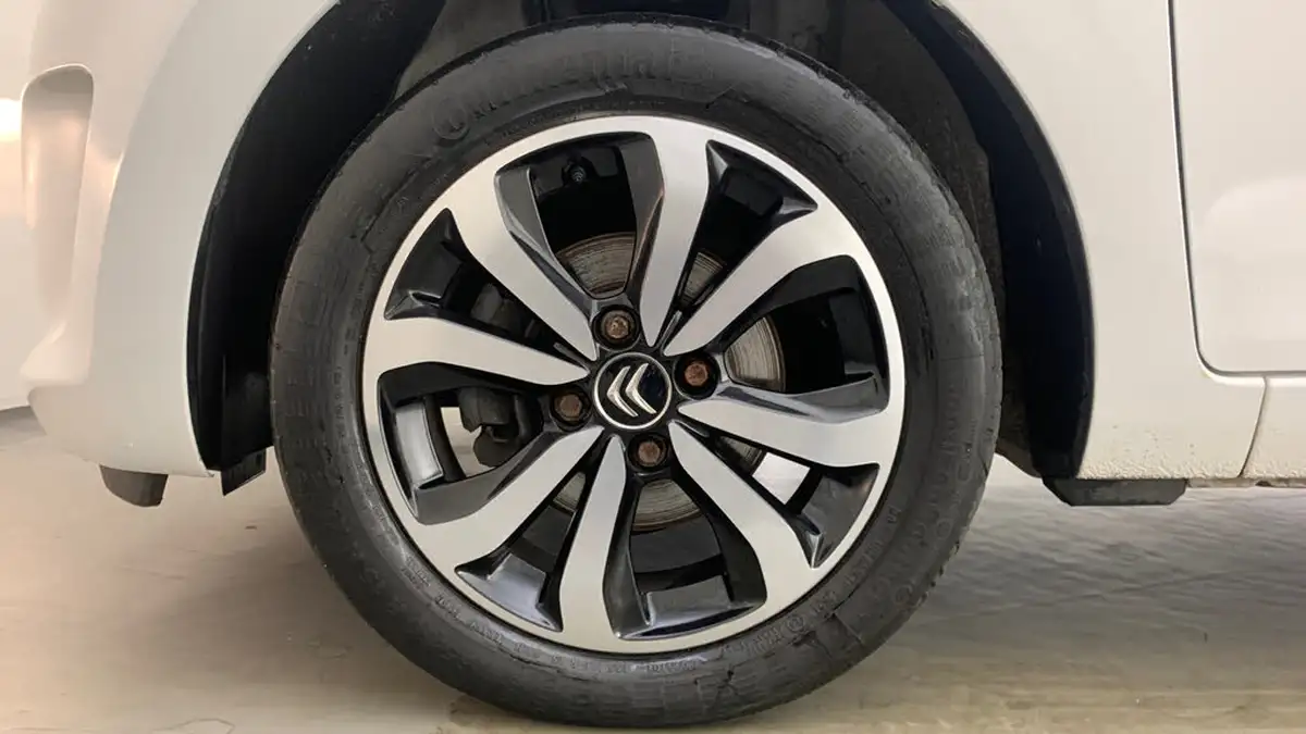 2021-citroen-c1-10-vti-shine-5d-big-5