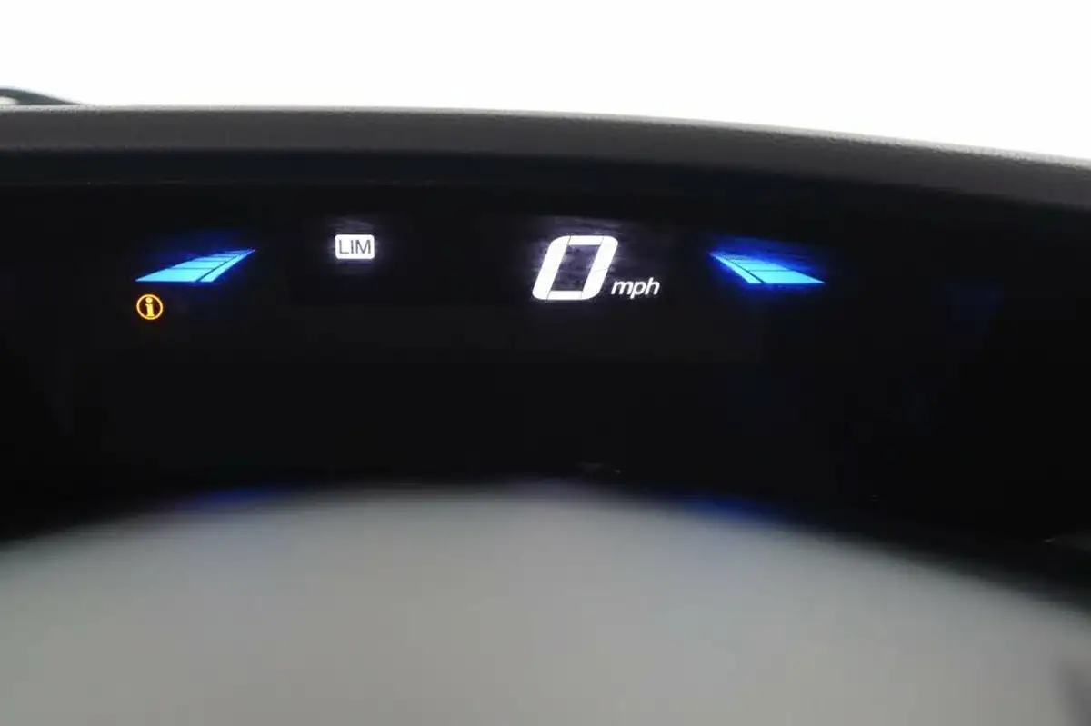 2015-honda-civic-16-i-dtec-se-plus-honda-connect-hatchback-big-19
