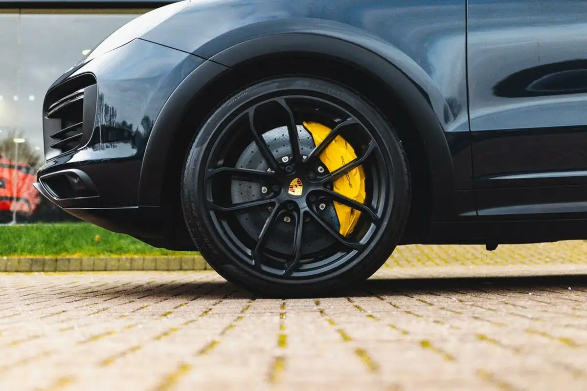 2019-porsche-cayenne-40-v8-turbo-coupe-big-20