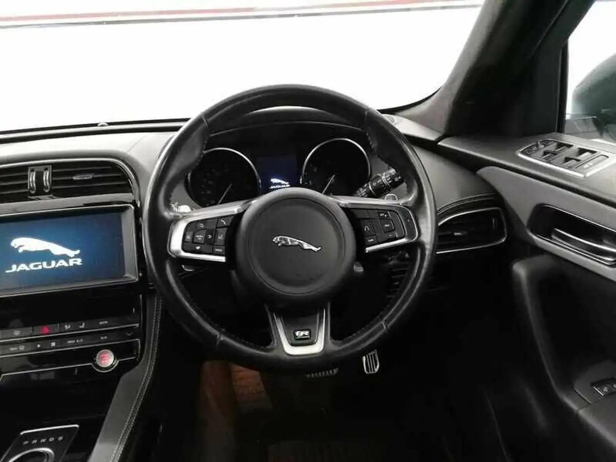 2019-jaguar-f-pace-20-i4d-r-sport-180ps-awd-auto-big-8