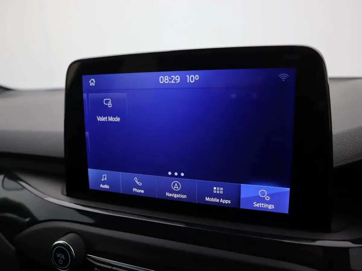 2021-ford-focus-15-st-line-hatchback-big-28