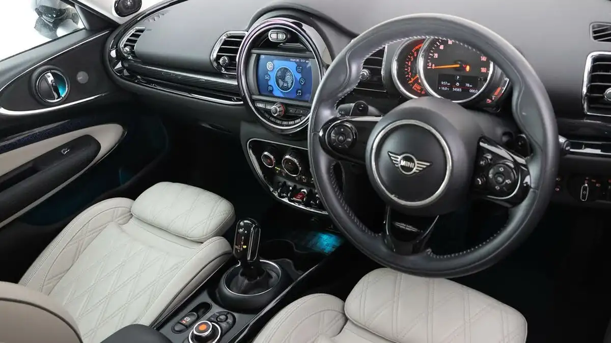 2019-mini-clubman-20-cooper-s-exclusive-sport-auto-big-9