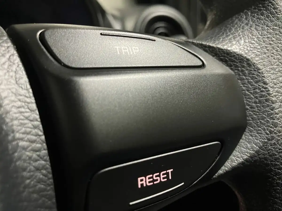 2021-kia-picanto-10-1-big-36