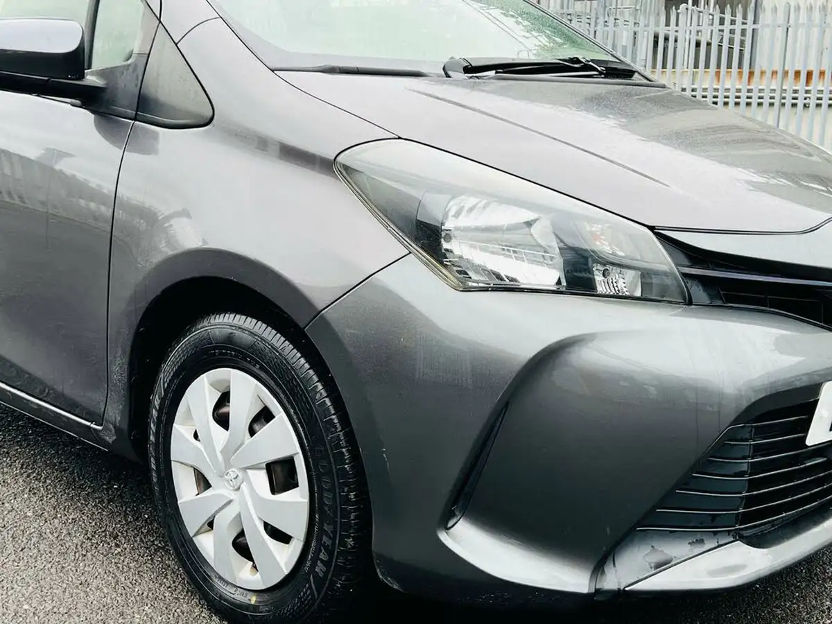 2014-toyota-yaris-133-tr-5d-m-drive-s-big-12