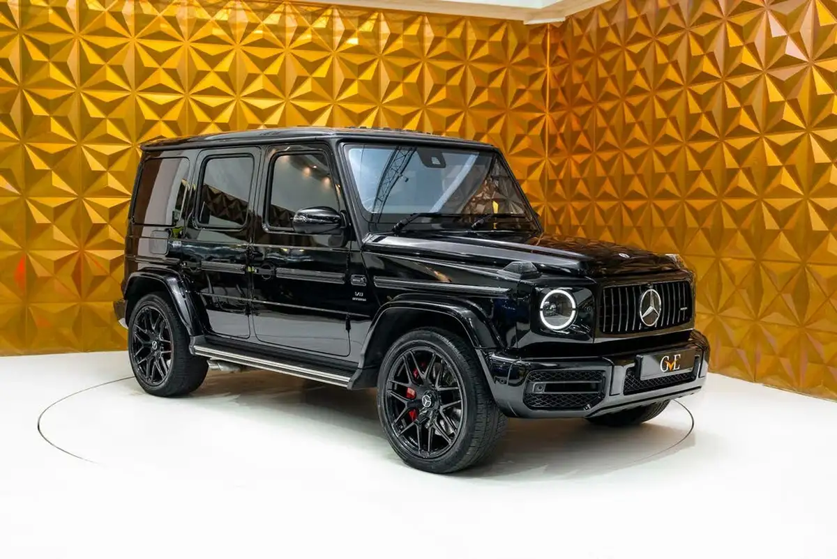 2022-mercedes-benz-g-class-40-g63-amg-big-30