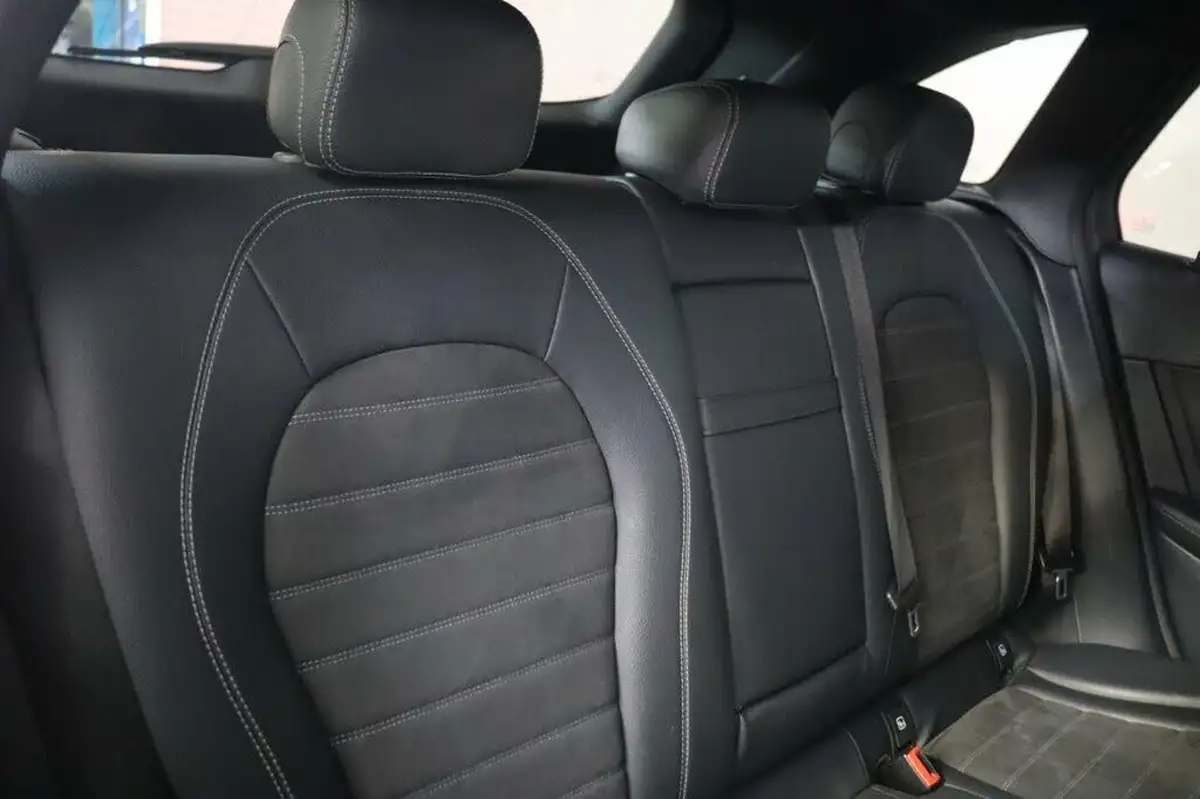 2019-mercedes-benz-glc-class-20d-glc220d-amg-line-station-wagon-5d-4matic-plus-big-37
