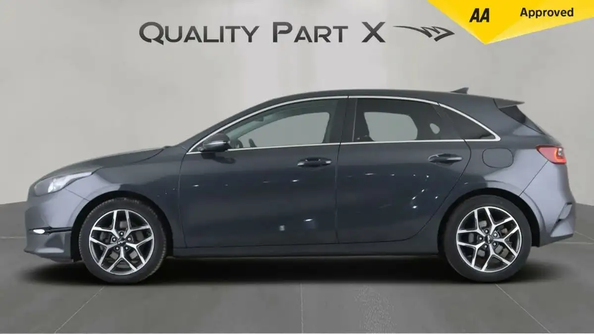 2022-kia-ceed-15-t-gdi-3-hatchback-big-2