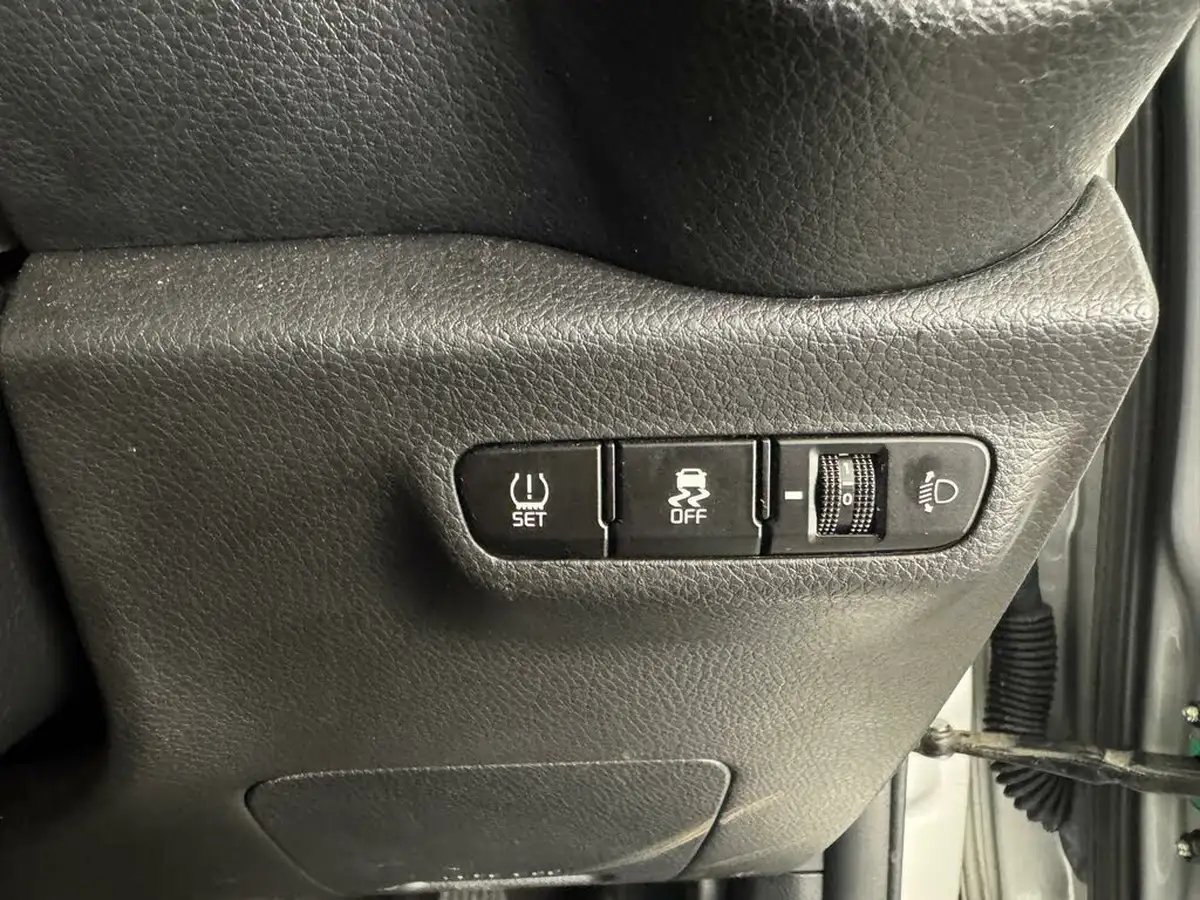 2022-kia-picanto-10-2-big-23