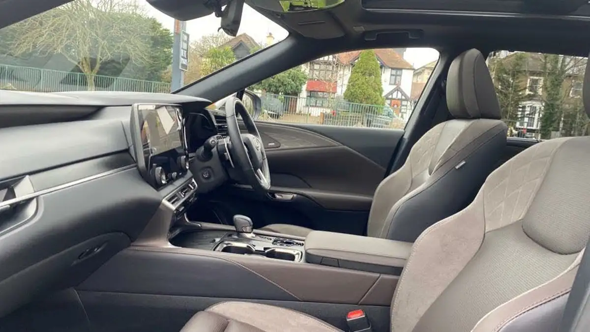 2023-lexus-rx-450h-25-takumi-big-5