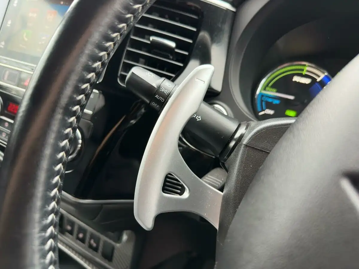 2019-mitsubishi-outlander-24-4h-phev-big-48