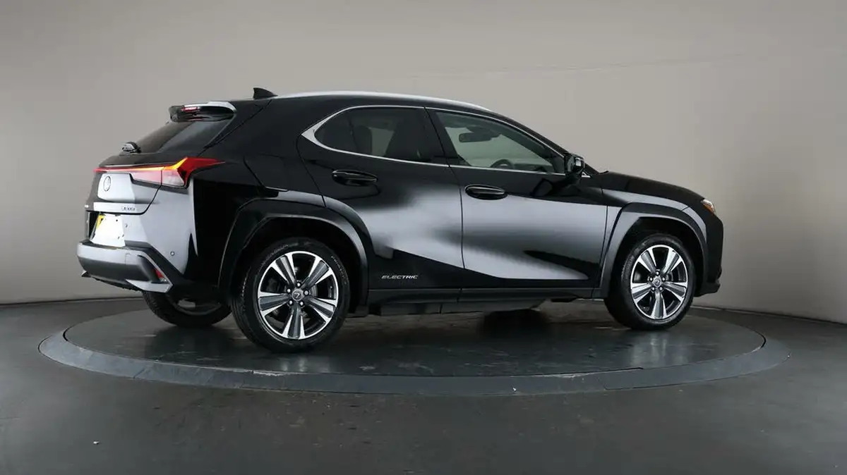 2021-lexus-ux-300e-e-ux-big-65
