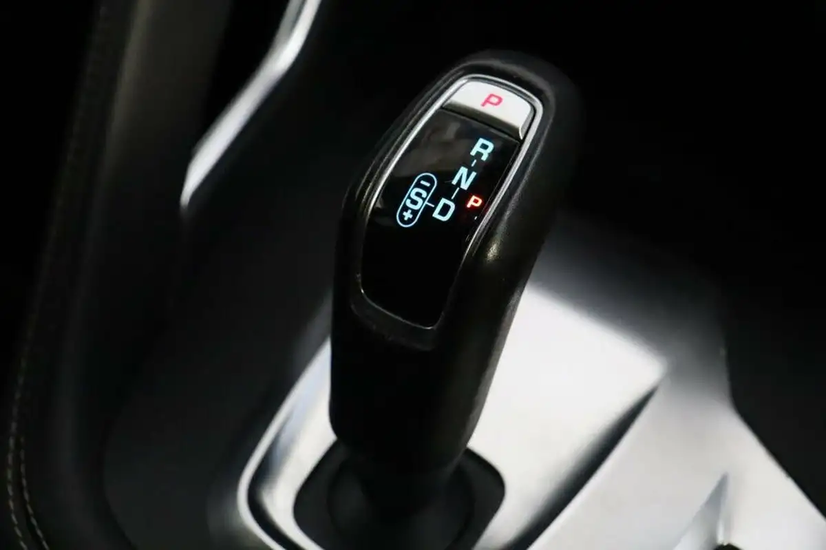 2018-jaguar-e-pace-20-i4d-r-dynamic-hse-180ps-big-28