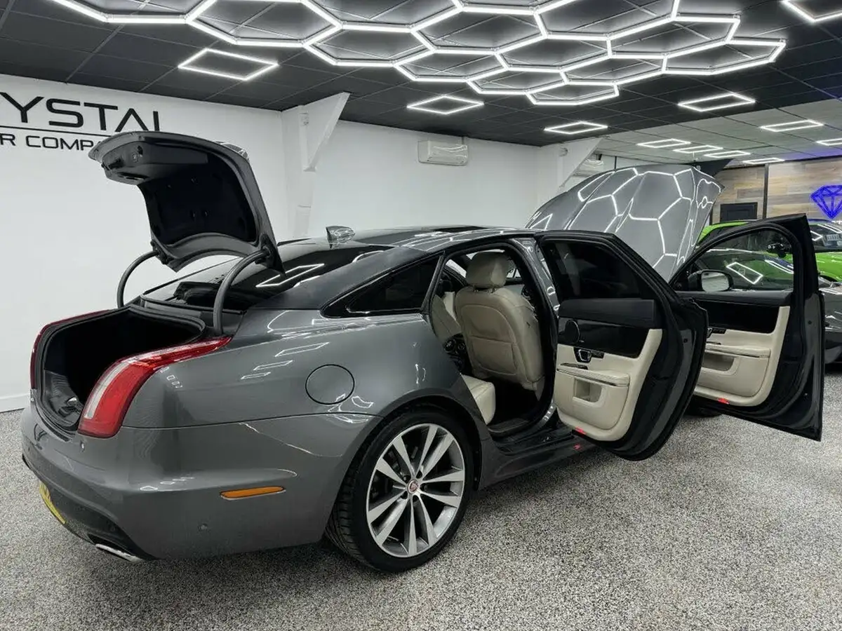 2016-jaguar-xj-series-30td-xj-r-sport-30tdv6-296bhp-big-10