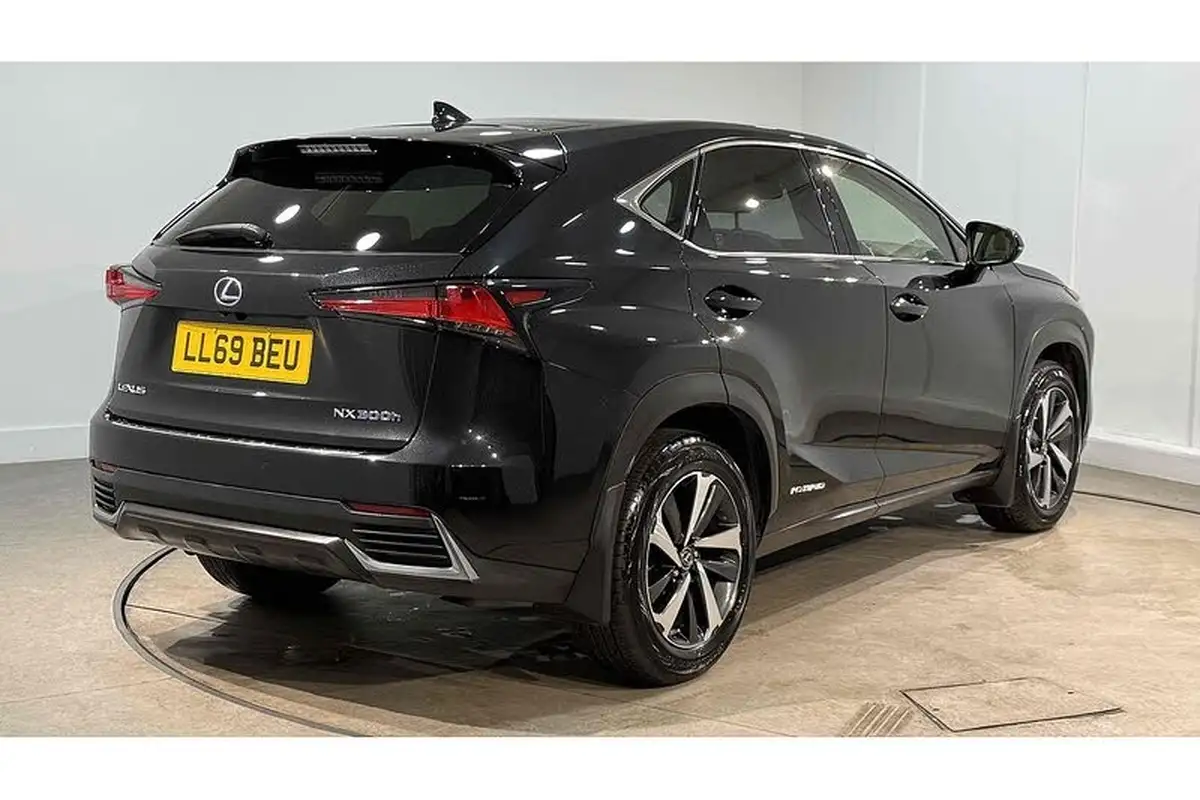 2020-lexus-nx-300h-25-takumi-sunroof-big-4
