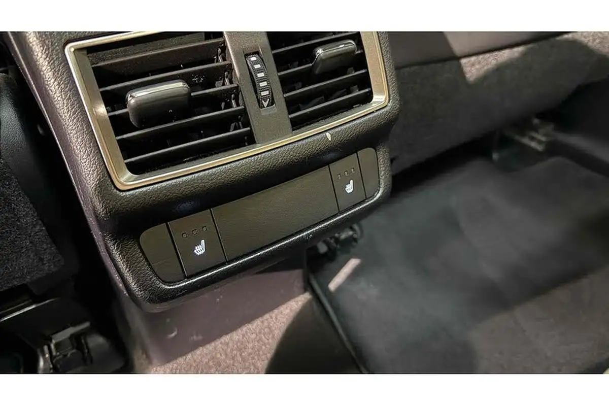 2020-lexus-nx-300h-25-takumi-sunroof-big-30