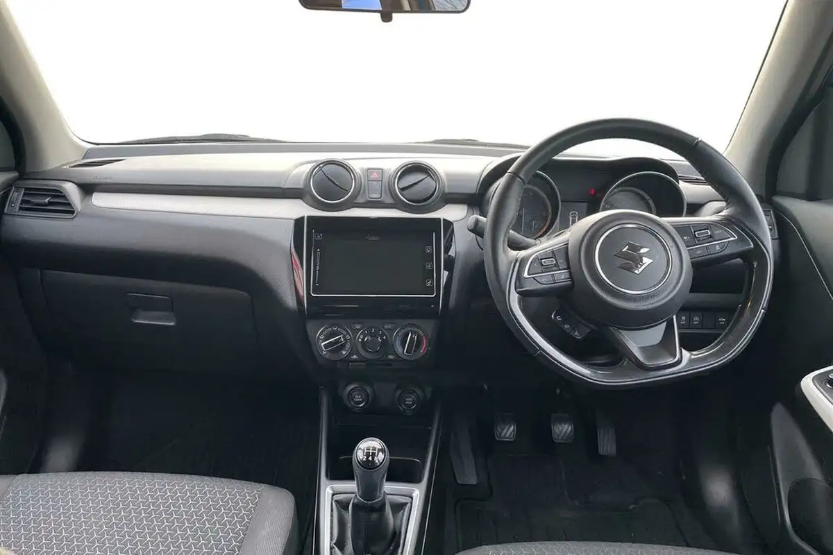 2021-suzuki-swift-12-dualjet-sz-l-big-8