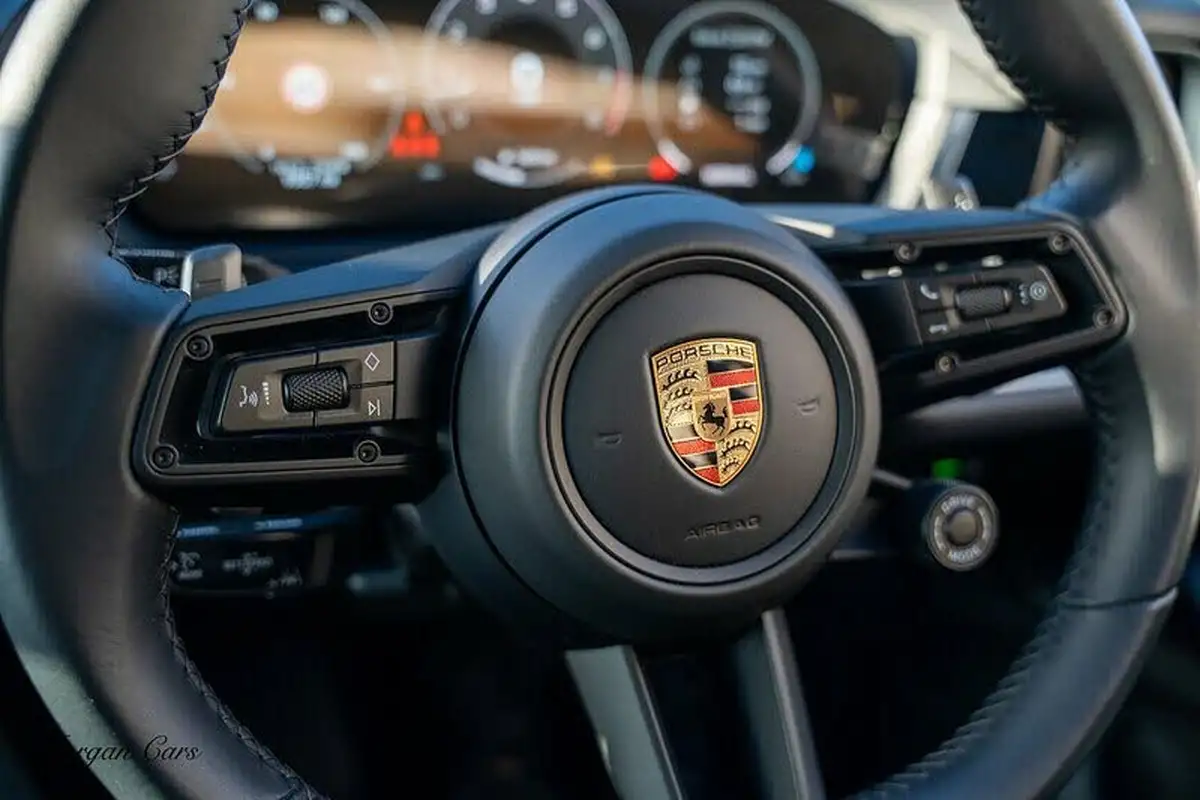2024-porsche-cayenne-40-v8-station-wagon-big-50