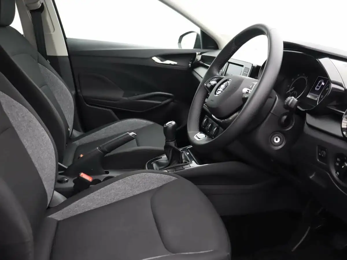 2023-skoda-fabia-10-tsi-se-comfort-110ps-big-19