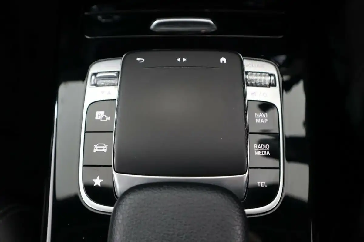 2019-mercedes-benz-a-class-15d-a180d-sport-executive-hatchback-5d-7g-dct-big-21