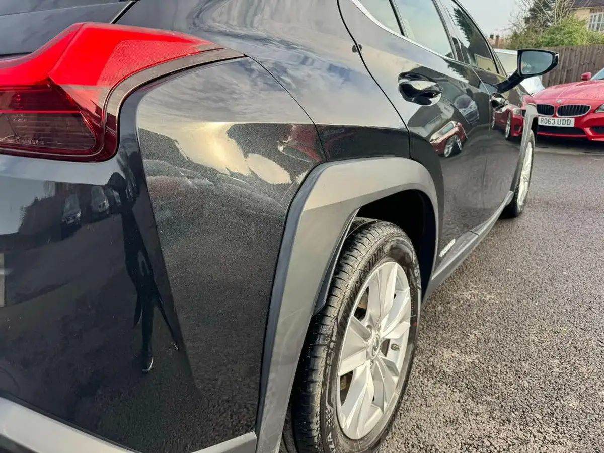 2020-lexus-ux-250h-20-ux-without-navigation-big-26